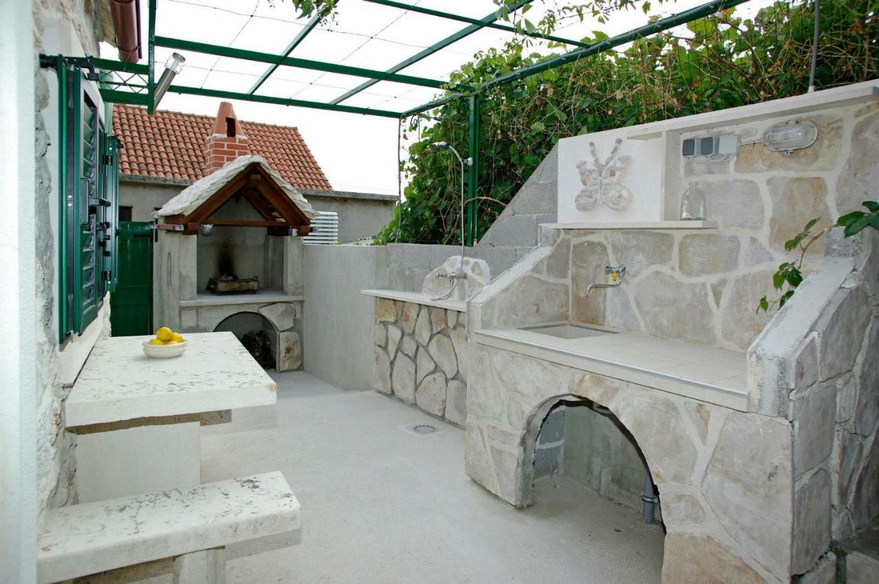 Apartment Menego A2 Bol-Center, Croatia Exterior foto